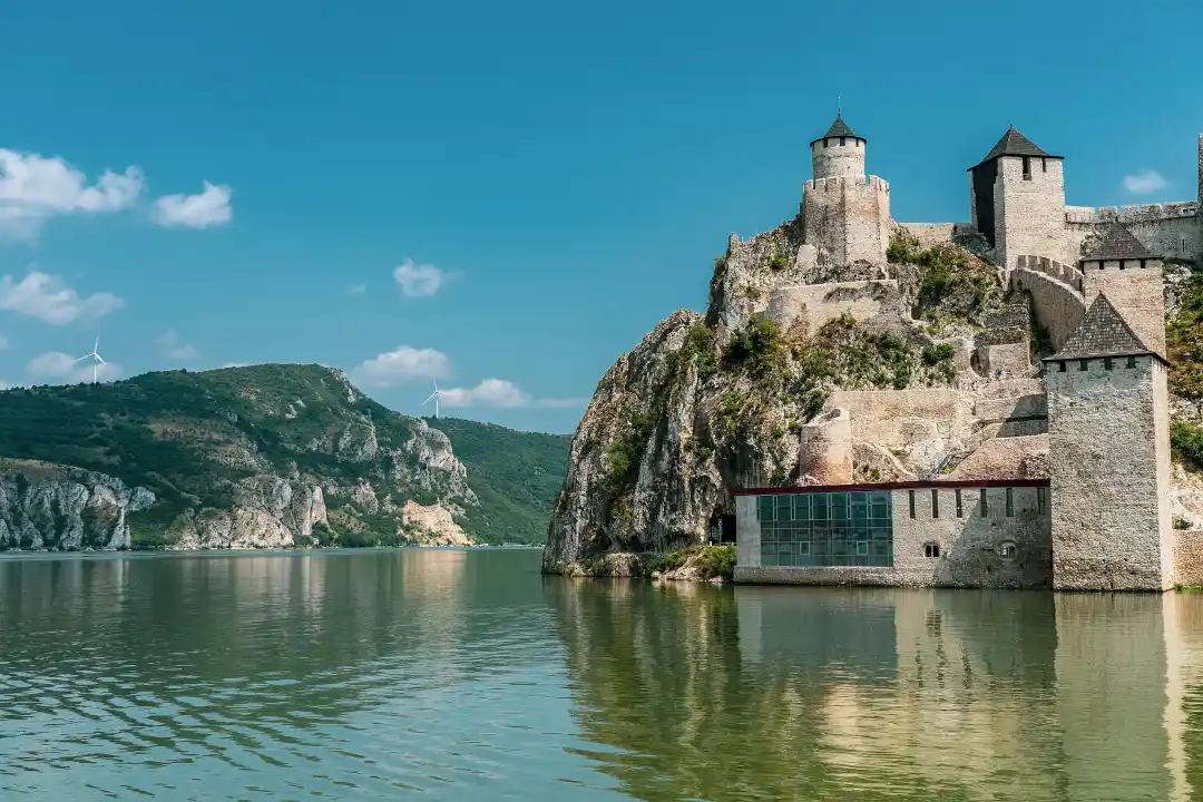 la forteresse de Golubac au bord du Danube, Serbie