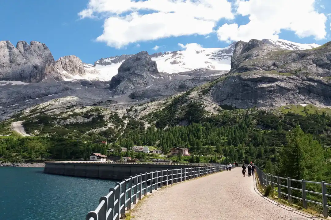 Le massif de la Marmolada, dans les Dolomites